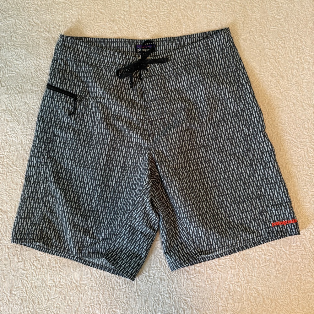 Patagonia Men’s Baggies Wavefarer Board Shorts Nylon Screw Print Drawstring 33”